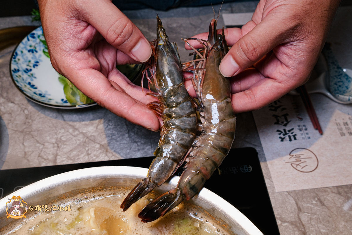 台北大安區火鍋推薦｜聚食釜台式頂級蝦湯鍋物—信義安和包廂餐廳，必吃牛小排、海鮮拼盤與蝦湯雜炊