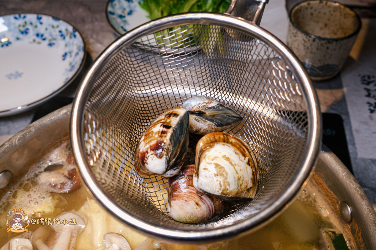 台北大安區火鍋推薦｜聚食釜台式頂級蝦湯鍋物—信義安和包廂餐廳，必吃牛小排、海鮮拼盤與蝦湯雜炊