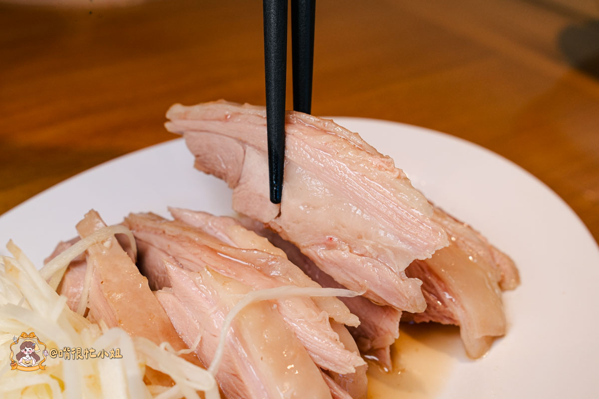 中和美食｜獅埜火雞肉飯中原店—嘉義系火雞肉飯、每日限量咖哩牛腩與厚實火雞肉切盤