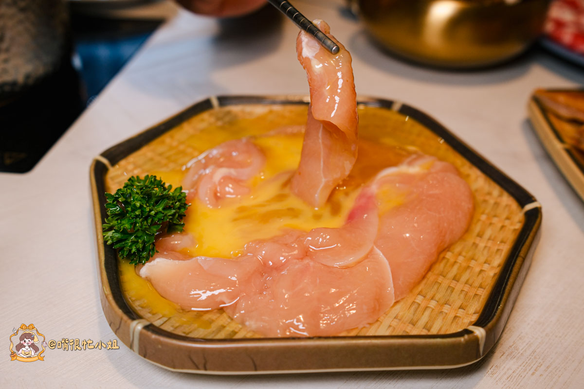 土城火鍋推薦｜鍋泰暖泰式南洋火鍋—冬陰功、肉骨茶雙湯底與自助吧吃到飽