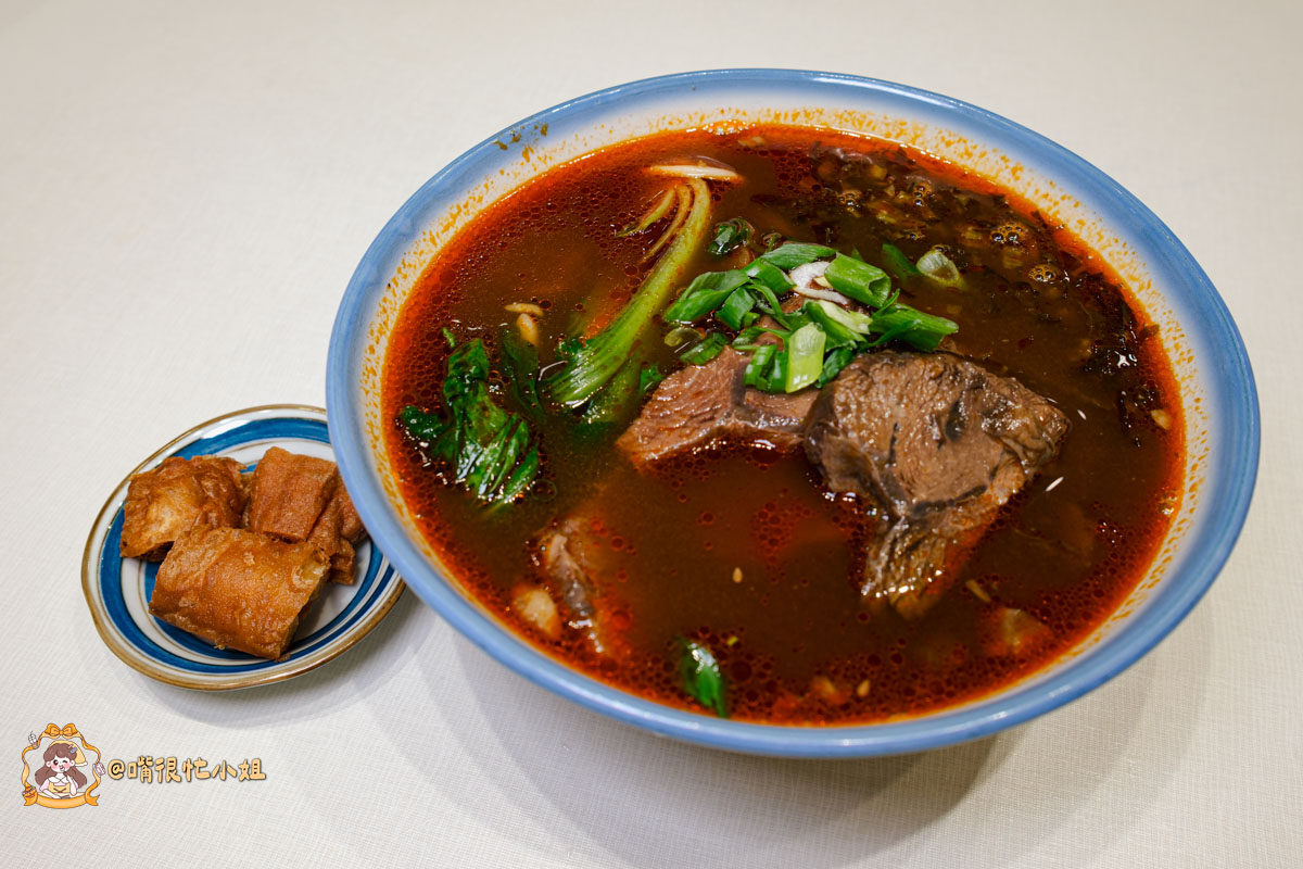 林口三井美食｜忠青商行—自助吧吃到飽，招牌蝦仁飯、牛肉麵搭配12道台味小吃無限享用