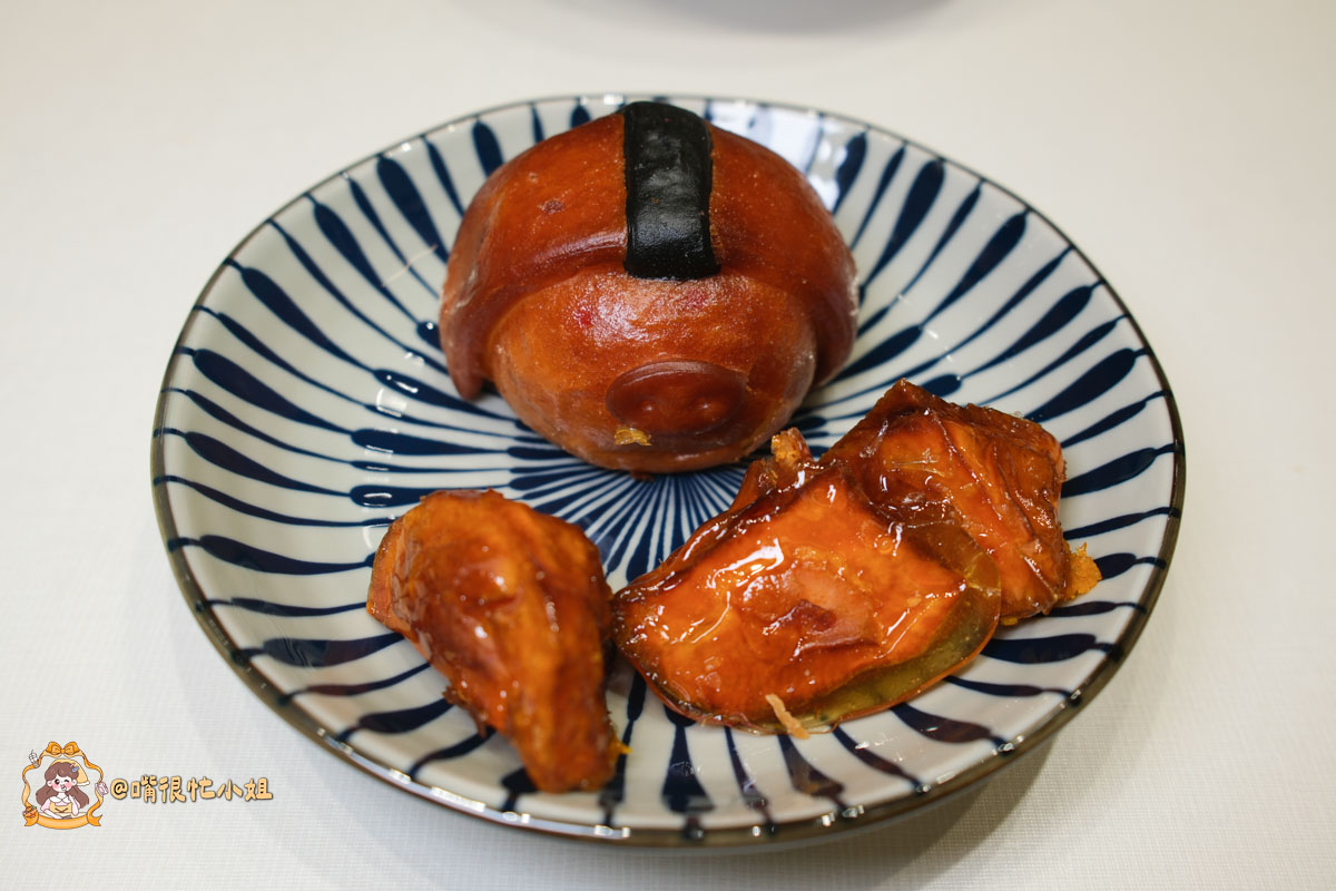 林口三井美食｜忠青商行—自助吧吃到飽，招牌蝦仁飯、牛肉麵搭配12道台味小吃無限享用